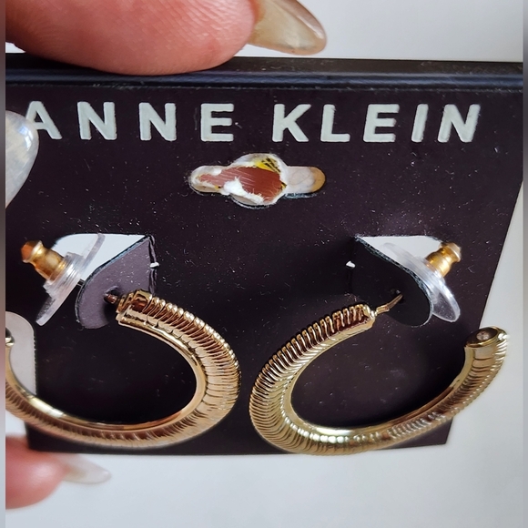 NWT Anne Klein Gold Hoop Stud Earrings - Picture 7 of 12